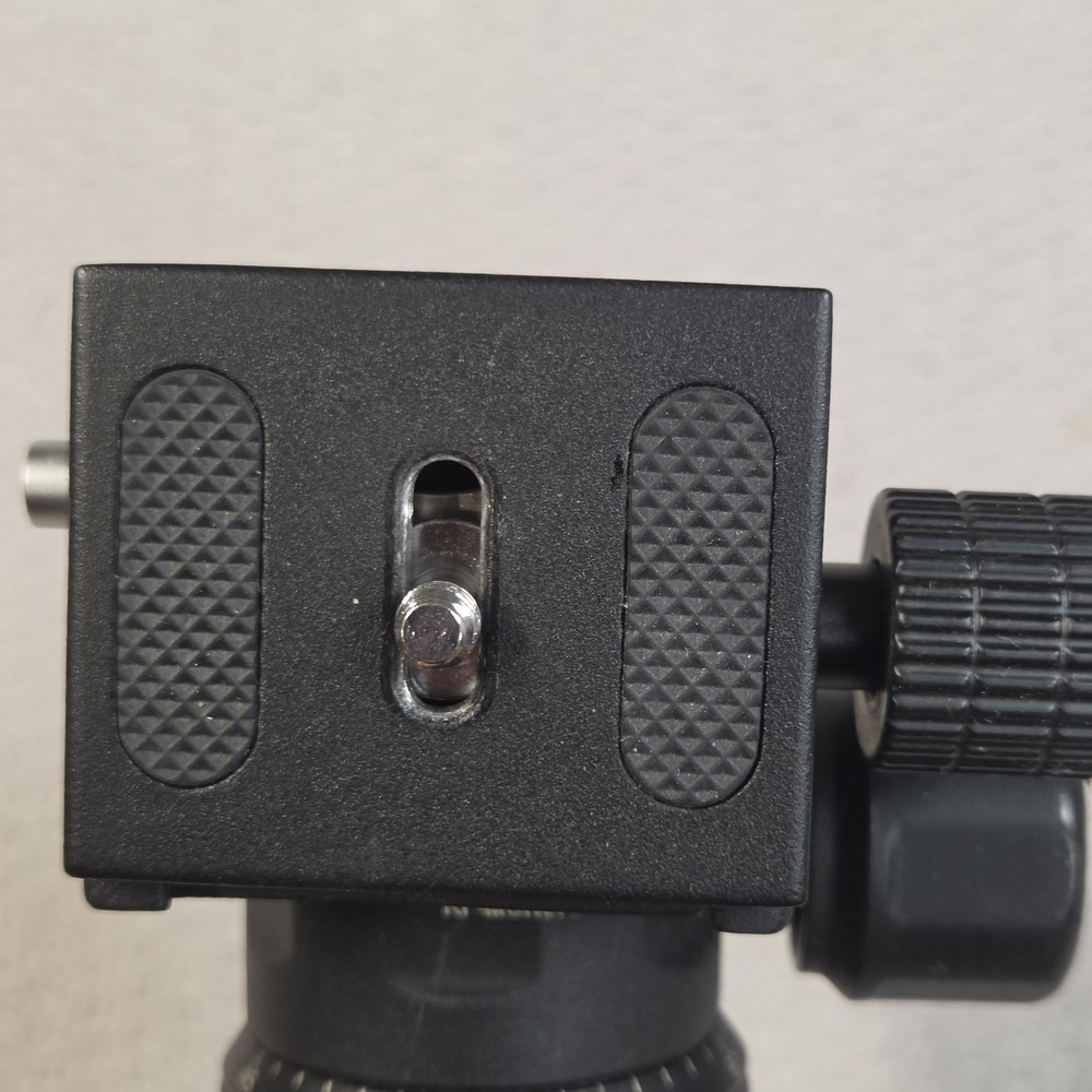 Rocketfish RF-MONO70C Monopod 70 Inch Carbon Fiber - Picture 5 of 6